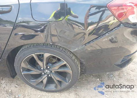 2019 Honda Civic Sport z USA, uszkodzony, nr VIN 2HGFC2F88KH504774